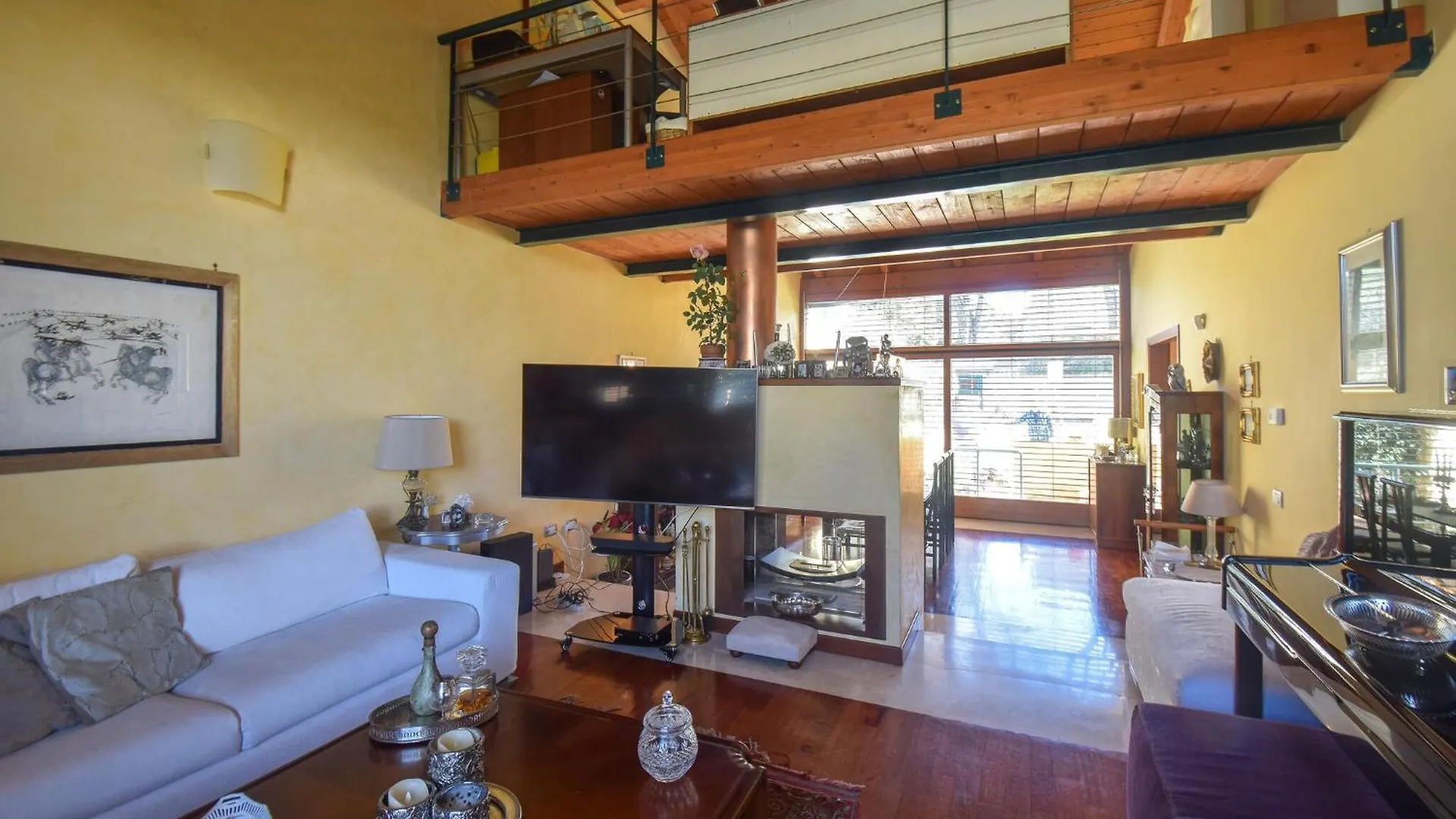 Holiday home 6 Bedroom Awesome Home In Roma