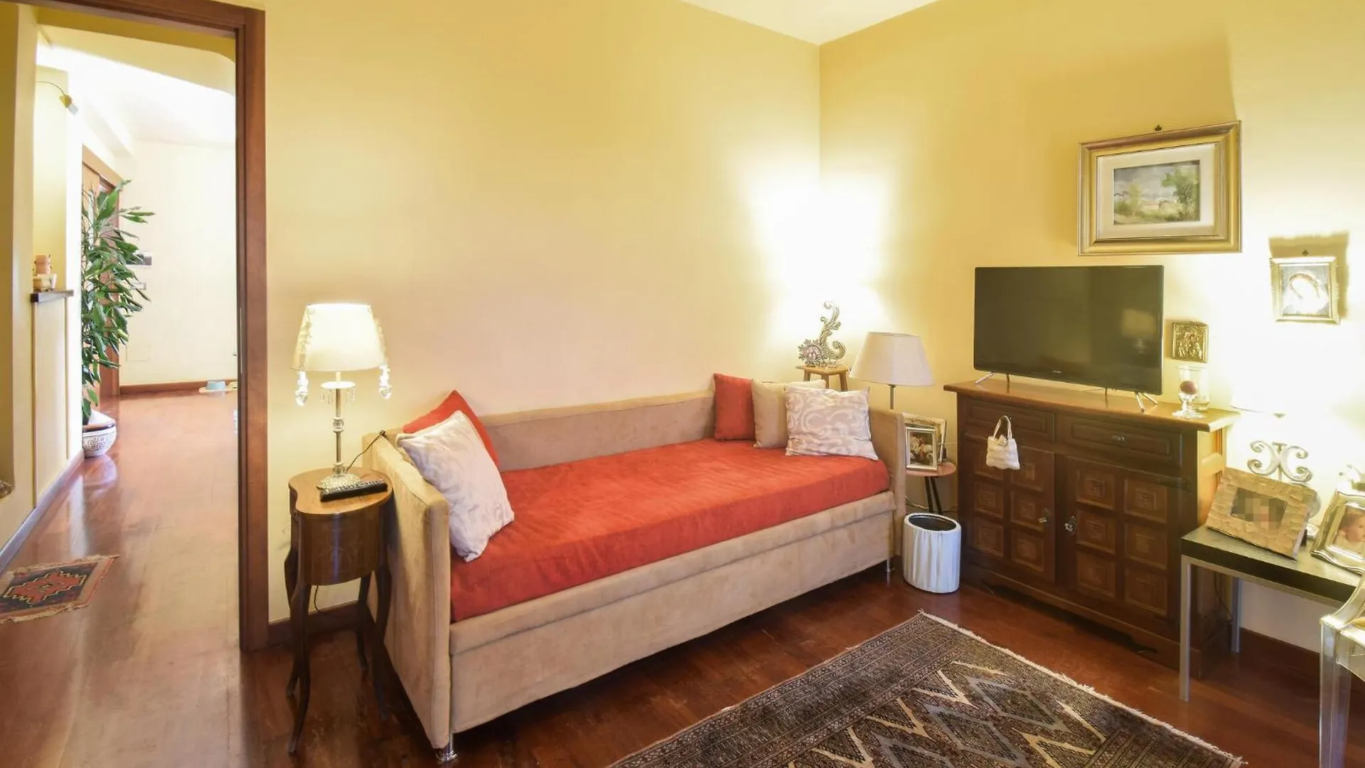 6 Bedroom Awesome Home In Roma