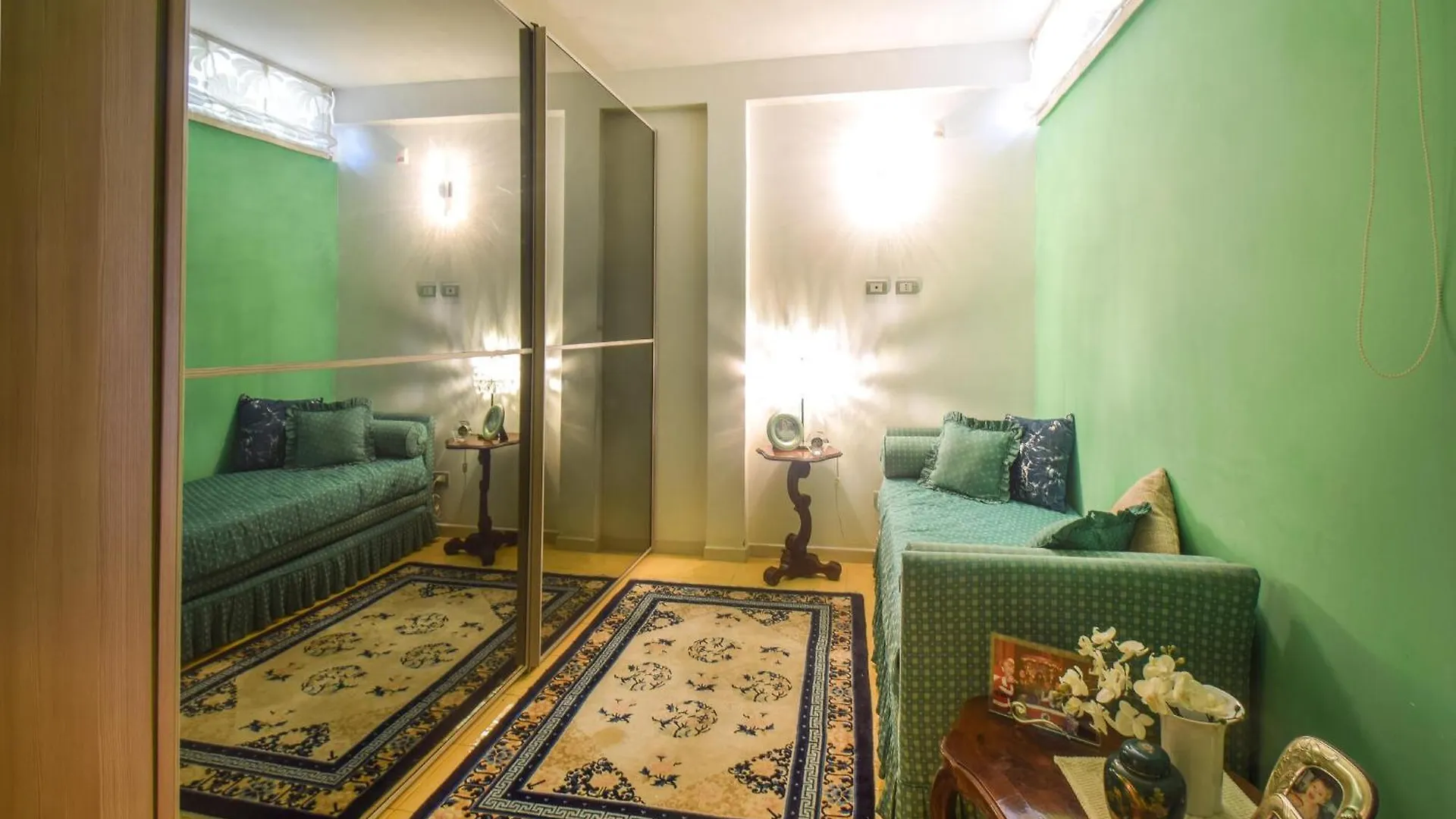 Holiday home 6 Bedroom Awesome Home In Roma Italy