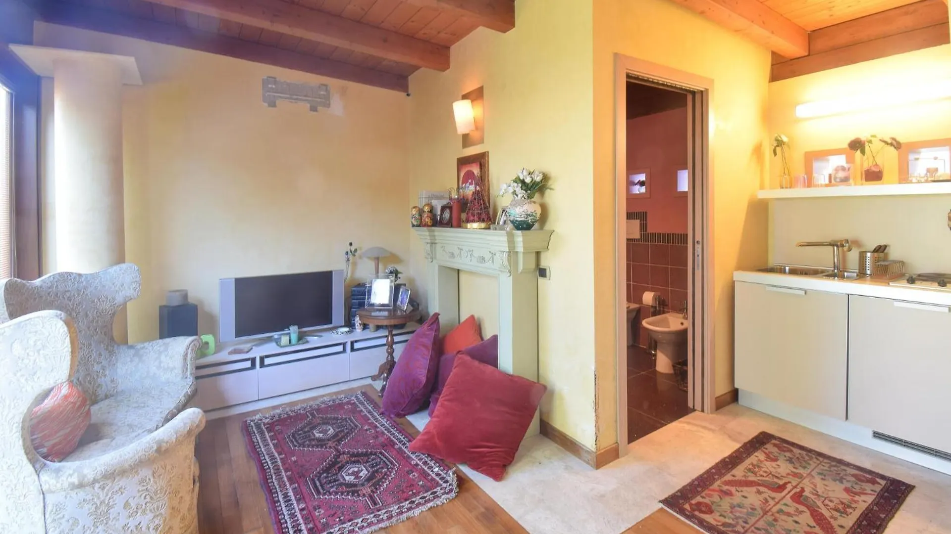6 Bedroom Awesome Home In Roma Italy