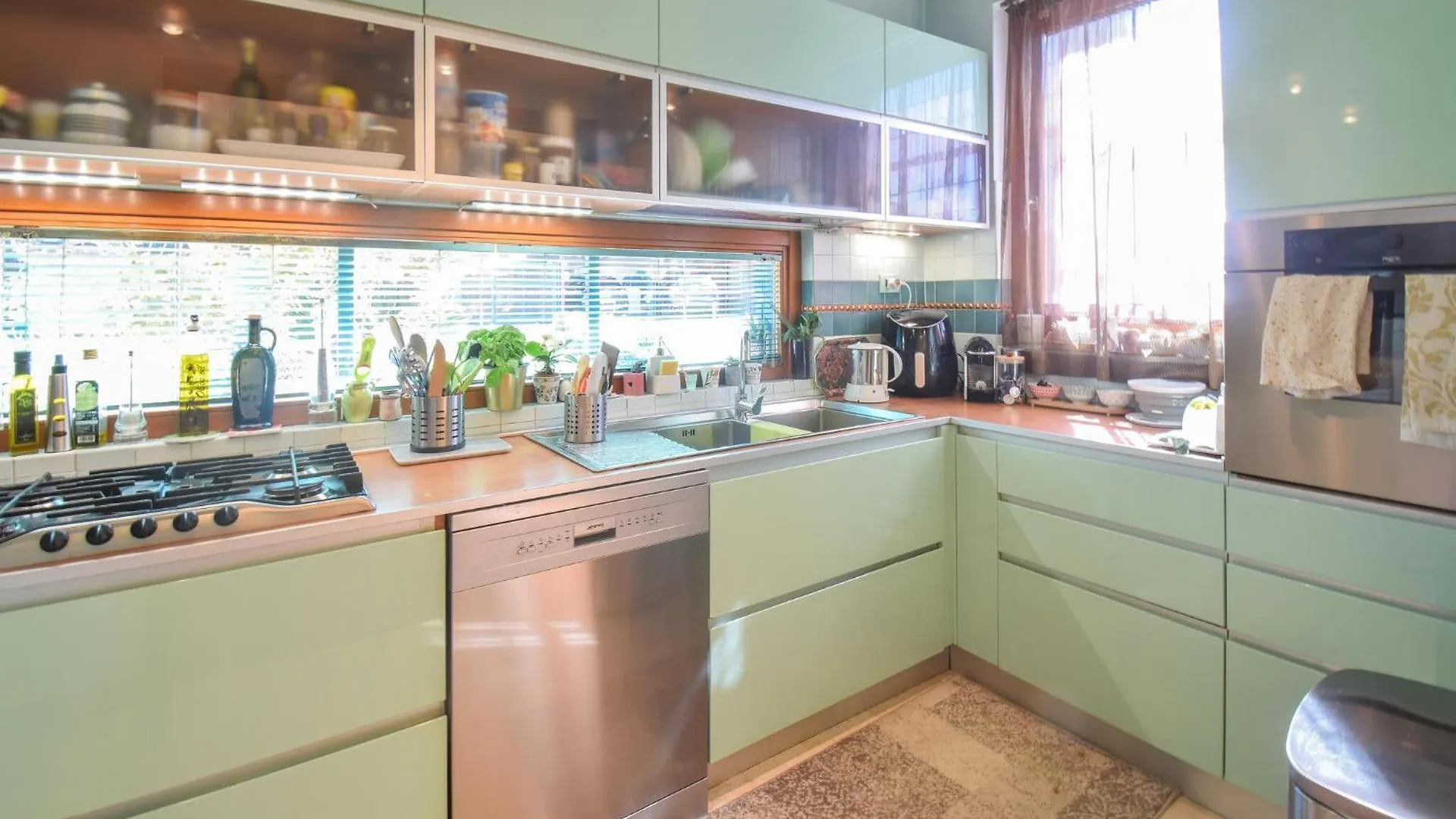 Holiday home 6 Bedroom Awesome Home In Roma