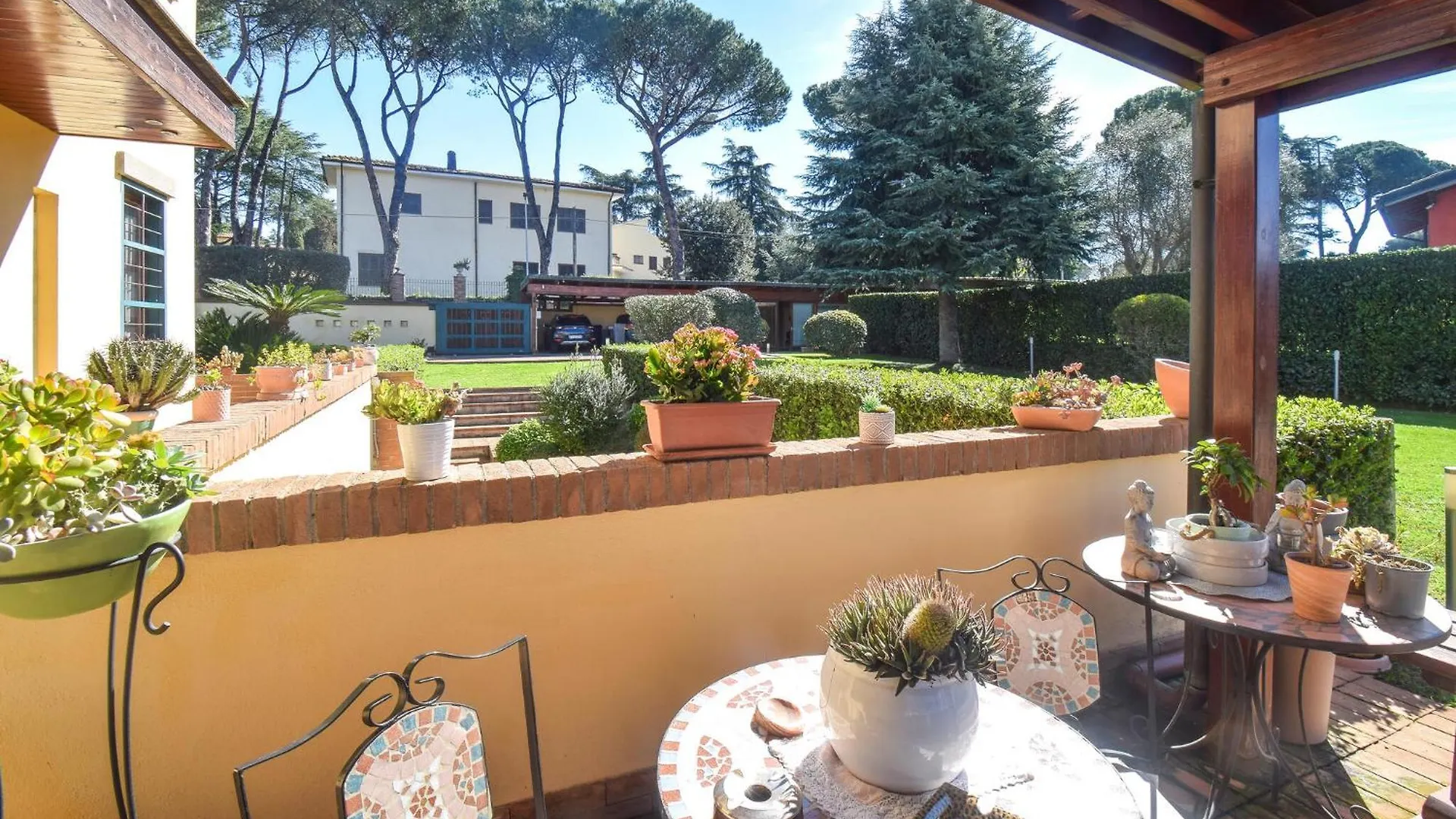 Holiday home 6 Bedroom Awesome Home In Roma